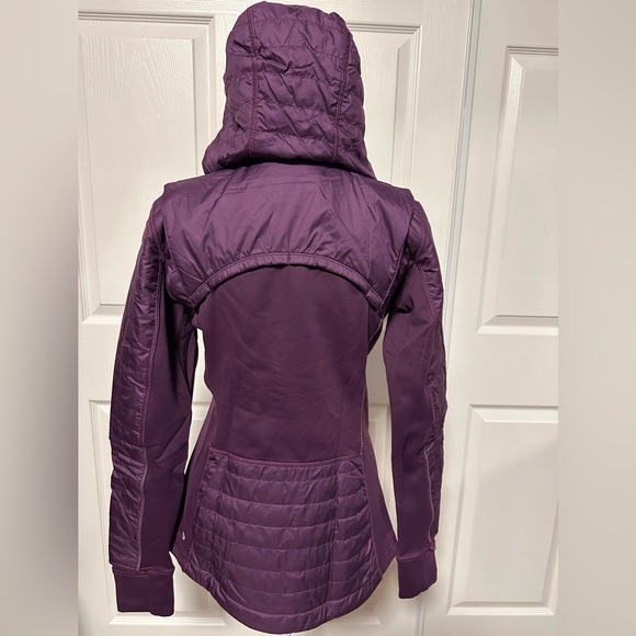 Lululemon First Mile Jacket in Darkest Magenta, size 6 - Picture 6 of 13